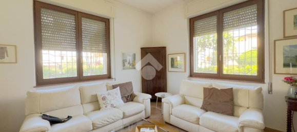 3 bedrooms Villa in Treviglio, Italy No. 153071 4