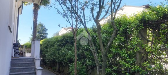 3 bedrooms Villa in Treviglio, Italy No. 153071 6