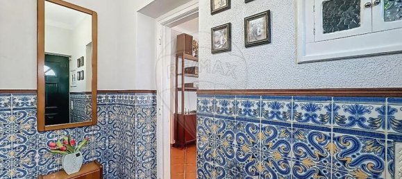 4 bedrooms Villa in Lisbon, Portugal No. 184990 21