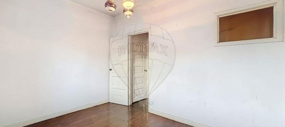 4 bedrooms Villa in Lisbon, Portugal No. 184990 13