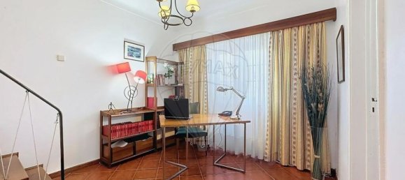 4 bedrooms Villa in Lisbon, Portugal No. 184990 22