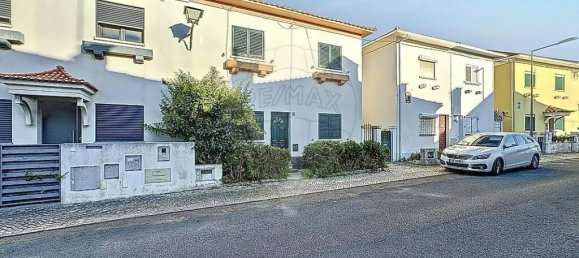 4 bedrooms Villa in Lisbon, Portugal No. 184990 20
