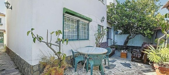 4 bedrooms Villa in Lisbon, Portugal No. 184990 19