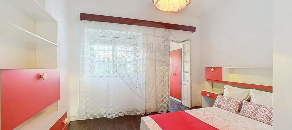 4 bedrooms Villa in Lisbon, Portugal No. 184990 8