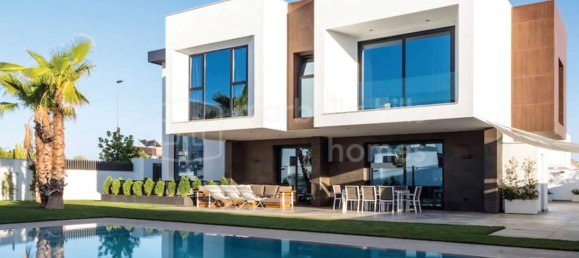 6 bedrooms House in Malaga, Spain No. 128172 5