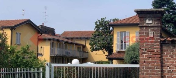 2 bedrooms Apartment in Castano Primo, Italy No. 22925 5