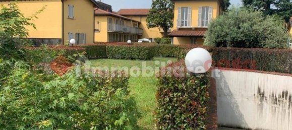 2 bedrooms Apartment in Castano Primo, Italy No. 22925 3