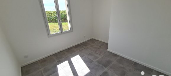 Casa de 4 dormitorios en Les Essards, France No. 348613 16