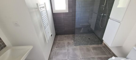 Casa de 4 dormitorios en Les Essards, France No. 348613 22