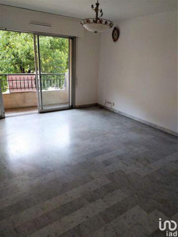 Studio in the Condo in Menton, France No. 16821