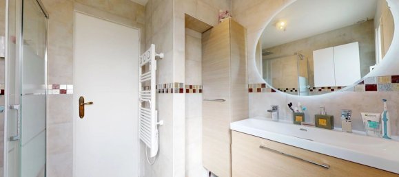 3 bedrooms House in Coubron, France No. 329524 9