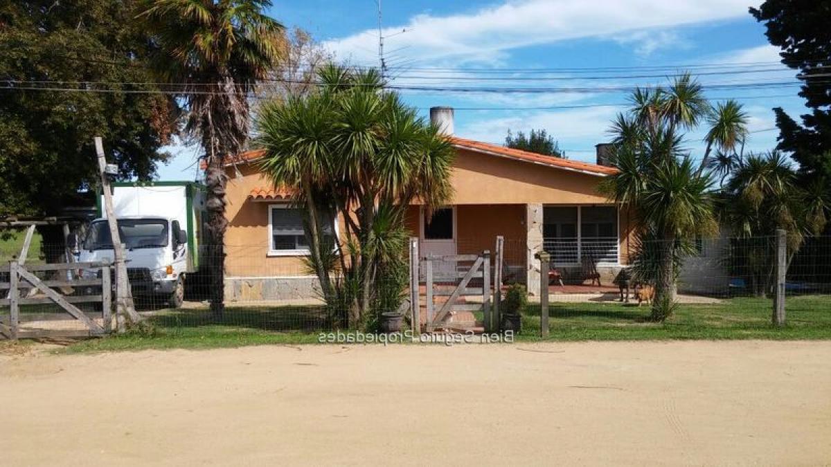 3 bedrooms House in Canelones, Uruguay No. 6366
