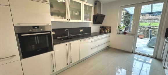 3 bedrooms Townhouse in Essen, Germany No. 92731 9