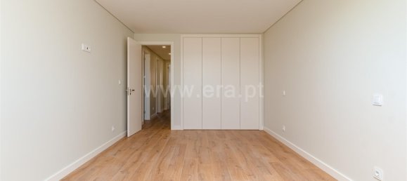 4 Schlafzimmer Doppelhaus in Loures, Portugal, Nr. 127300 15