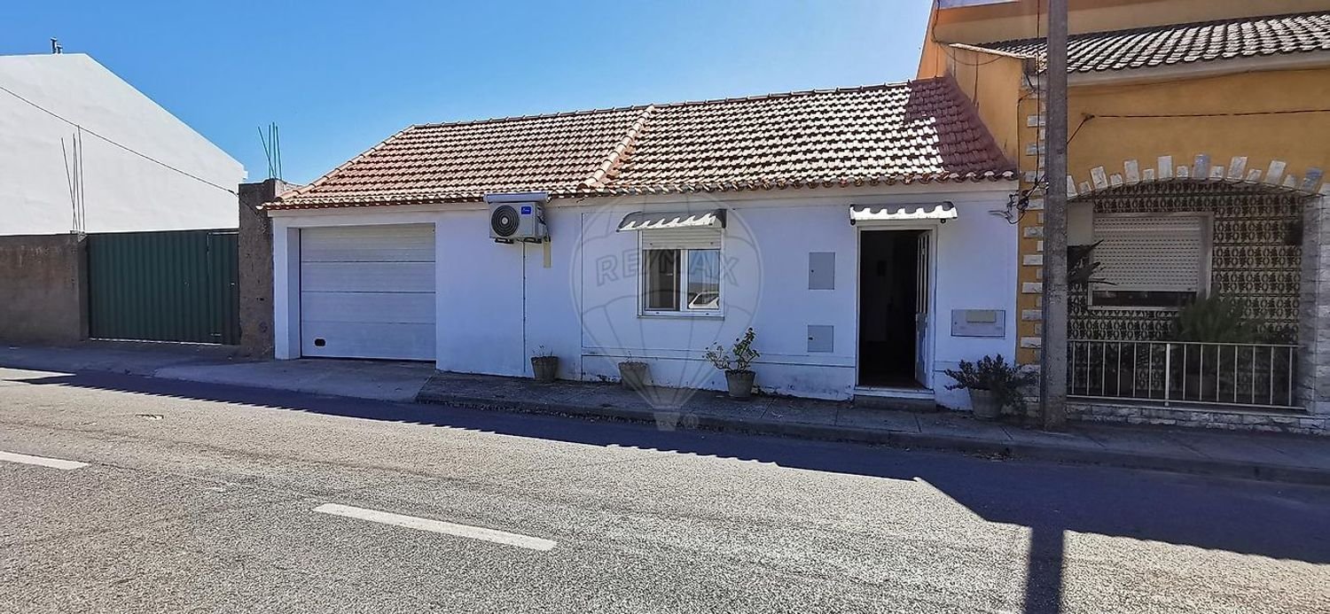2 bedrooms House in Benfica do Ribatejo, Portugal No. 21286