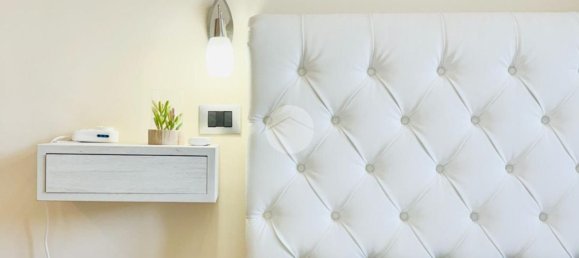 2 rooms Apartment in Turin, Italy No. 287768 2