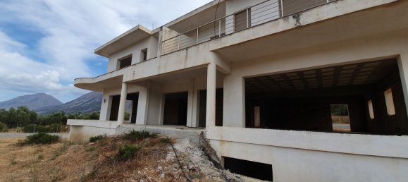 Недвижимость 750м² в Иерапетра, Ласитион, Крит, Греция № 4512 2
