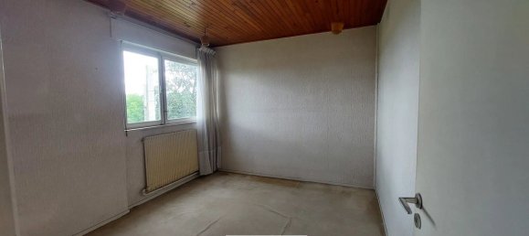 3 bedrooms House in Le Ban-Saint-Martin, France No. 66614 9