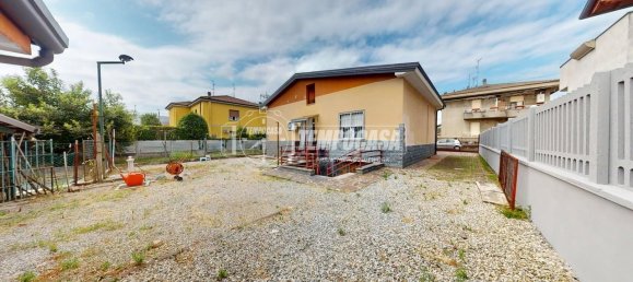 3 rooms Villa in Cesano Maderno, Italy No. 274458 10