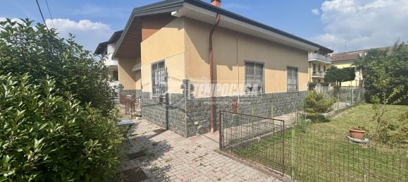 3 rooms Villa in Cesano Maderno, Italy No. 274458 11