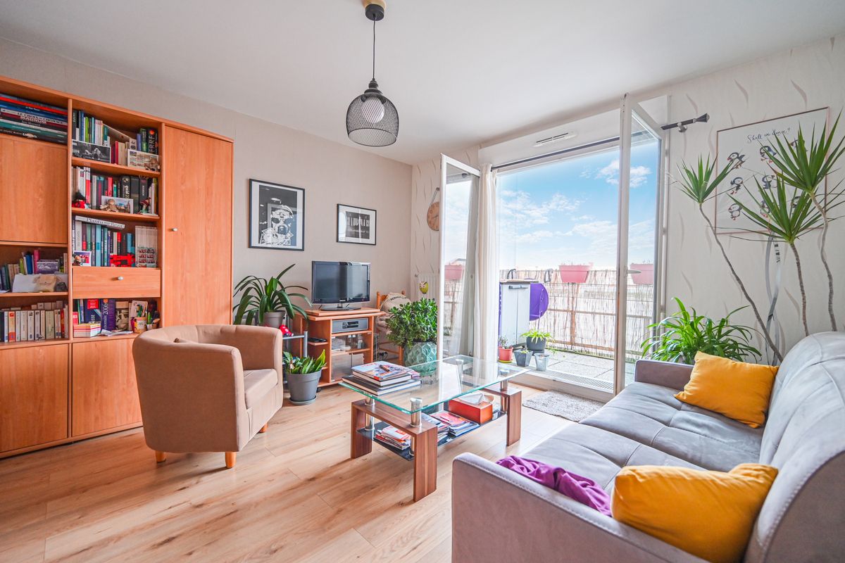 1 bedroom Apartment in Creteil, France No. 147925