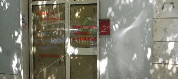 60m² Commercial property in Rome, Italy No. 166864 2
