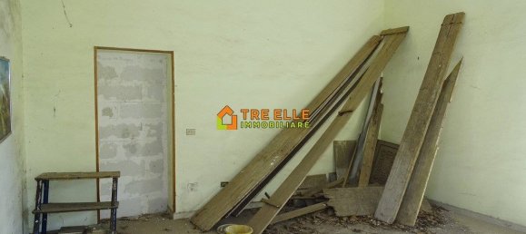 8 غرف نوم فيلا في Marigliano, Italy رقم 207847 23