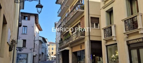 2-salle Propriété commerciale à Bassano del Grappa, Italy No. 157392 4