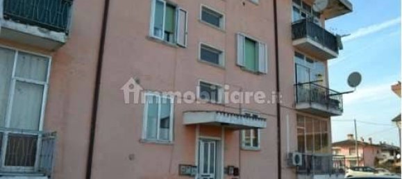 3 bedrooms Apartment in Zimella, Italy No. 289588 2