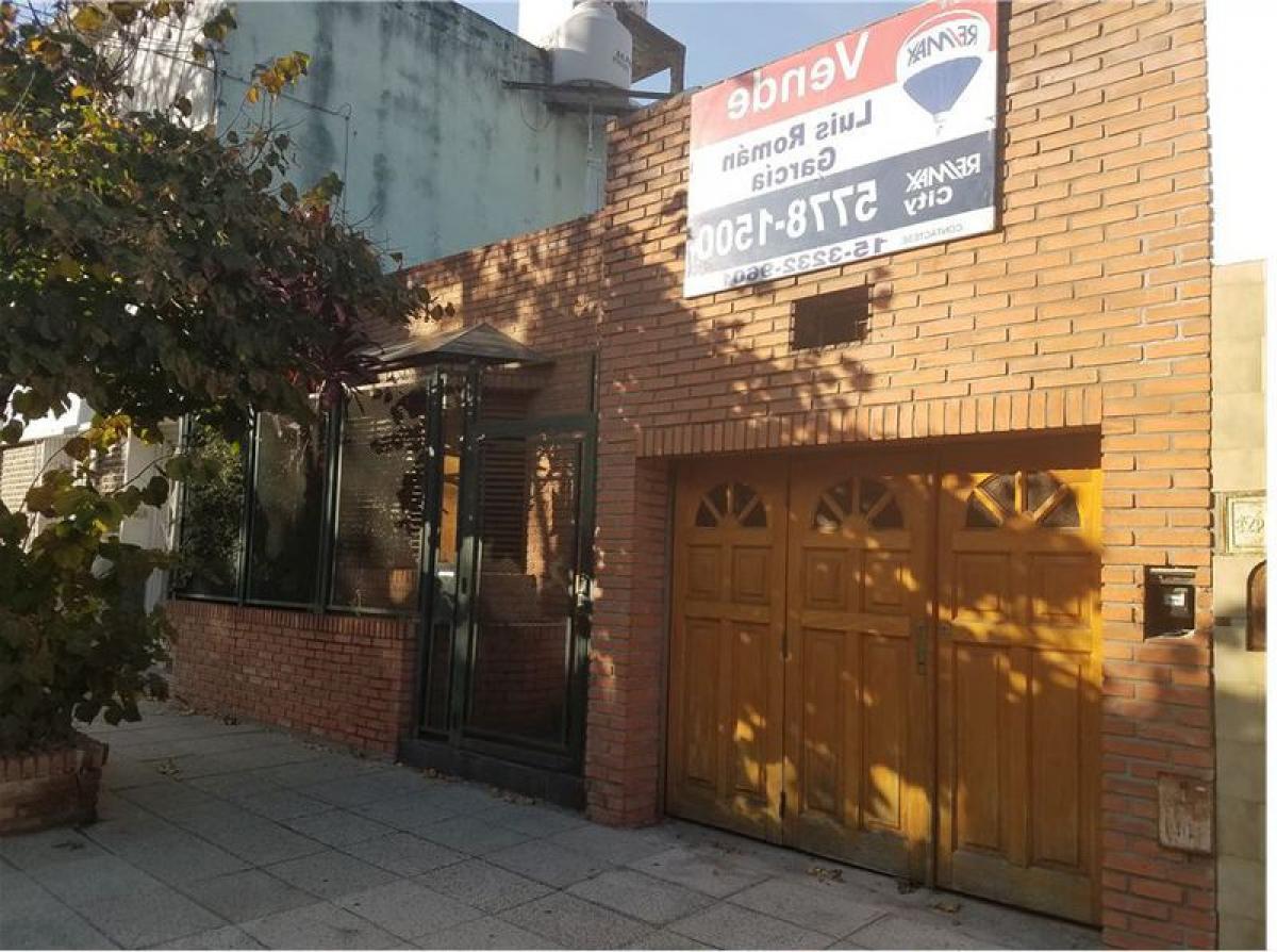 4 bedrooms House in Buenos Aires, Argentina No. 68004