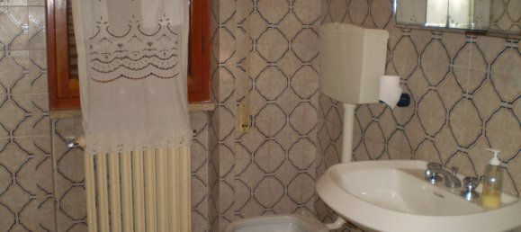 3 bedrooms Villa in Carrara, Italy No. 45781 16