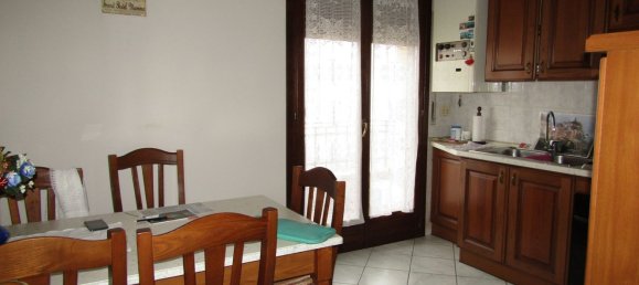 5 rooms Apartment in Vigarano Mainarda, Italy No. 183347 3