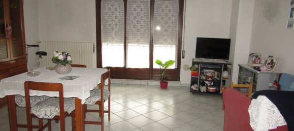 5 rooms Apartment in Vigarano Mainarda, Italy No. 183347 16