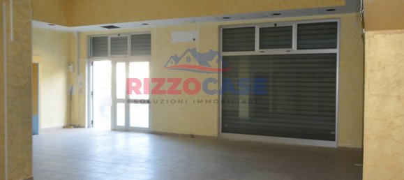 Коммерческая недвижимость 100м² в Кариати, Италия № 107742 3