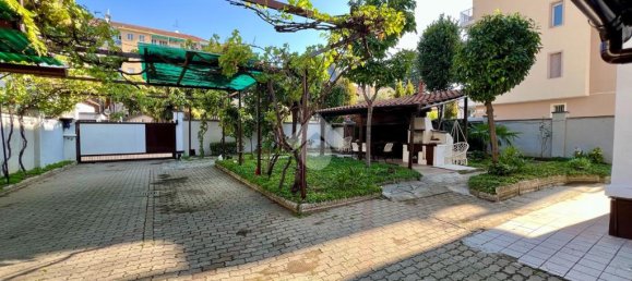 2 Schlafzimmer Villa in Rivoli, Italy, Nr. 329619 9