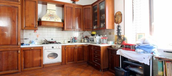 2 Schlafzimmer Villa in Rivoli, Italy, Nr. 329619 28