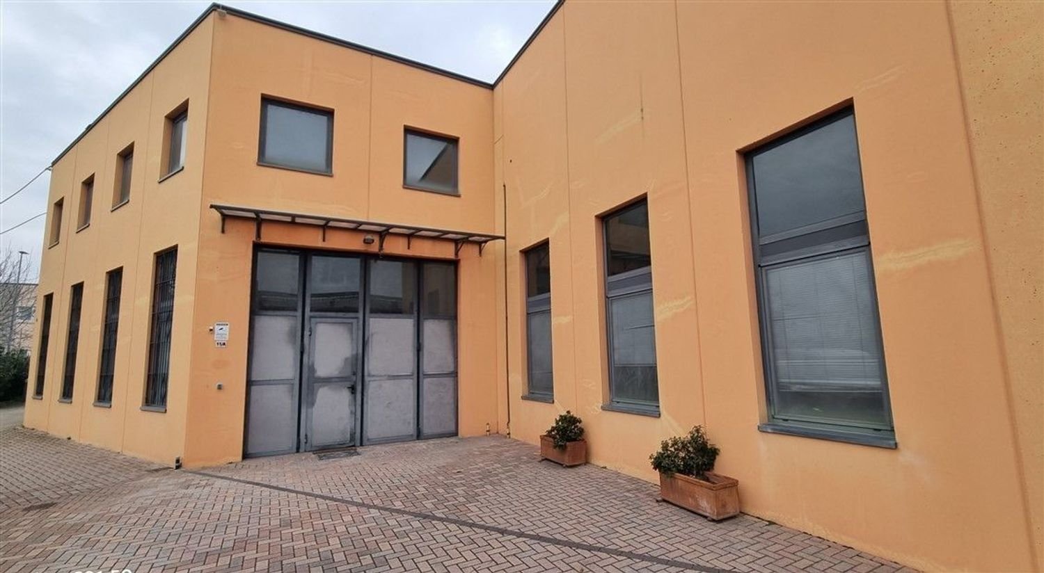 100m² Warehouse in Parma, Italy No. 226420
