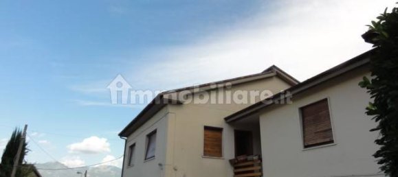 Квартира с 3 спальнями в Греччо, Италия № 70040 3