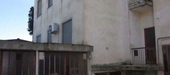 3 rooms Apartment in Vigevano, Italy No. 180431 4