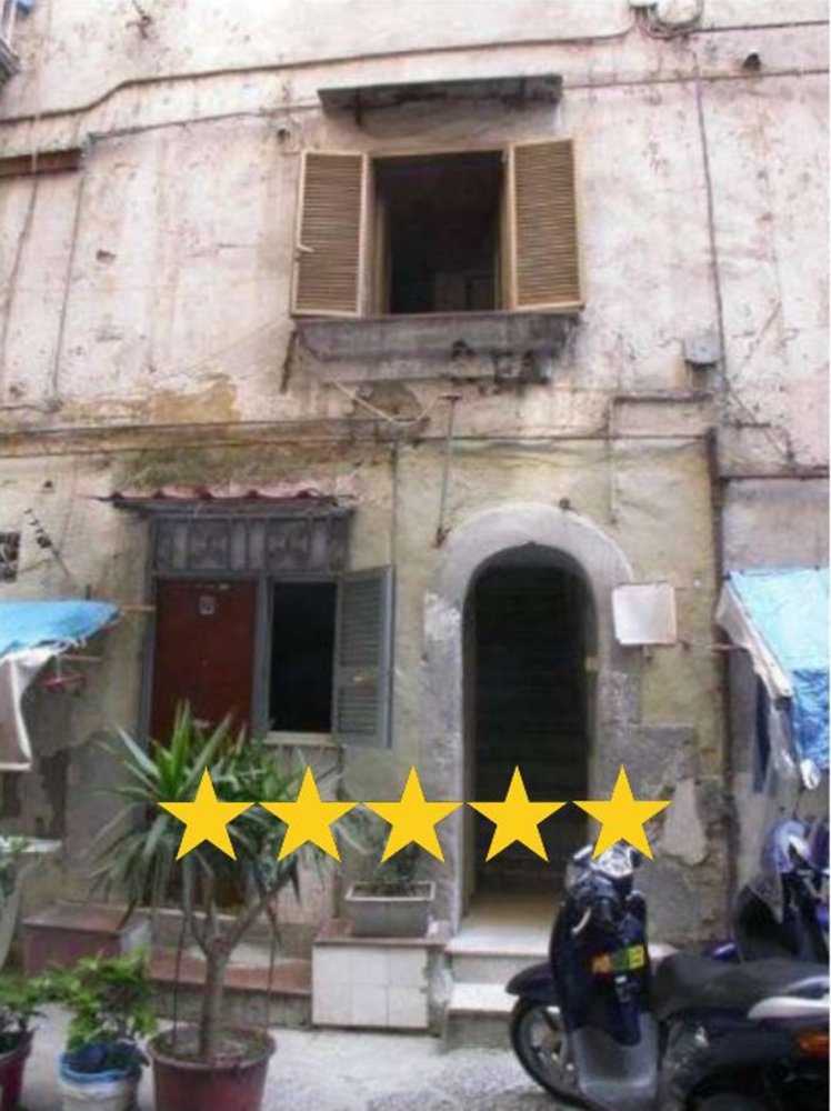 3 rooms Apartment in Naples, Italy No. 12018
