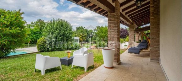 4 bedrooms Villa in Scandiano, Italy No. 309224 8
