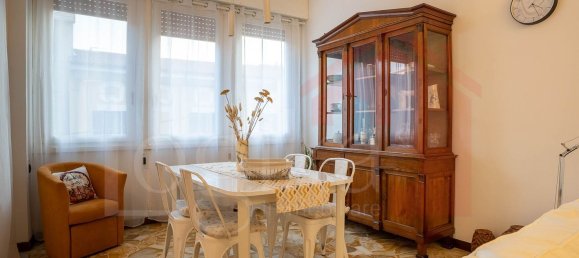 3 rooms Apartment in Legnano, Italy No. 195957 2