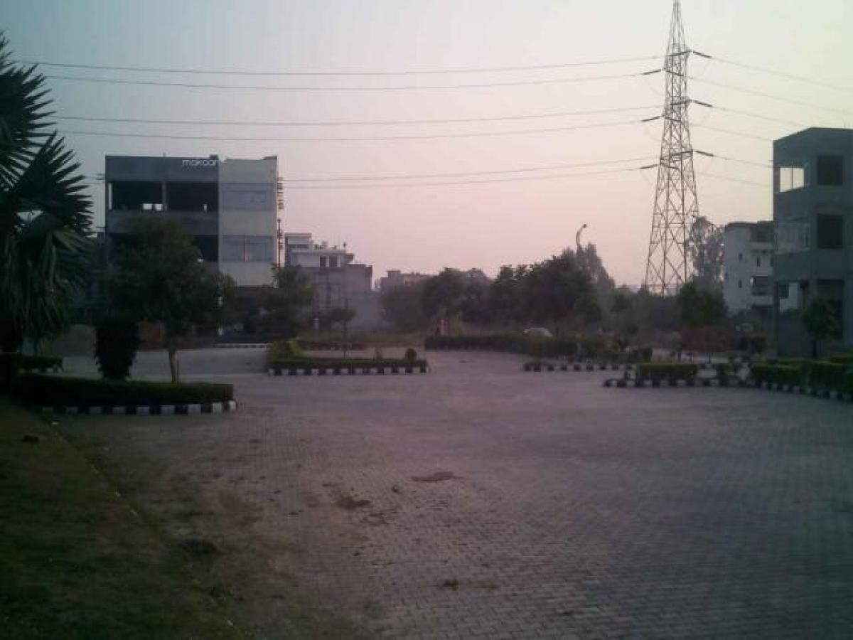 Terreno en Mohali, India No. 31261