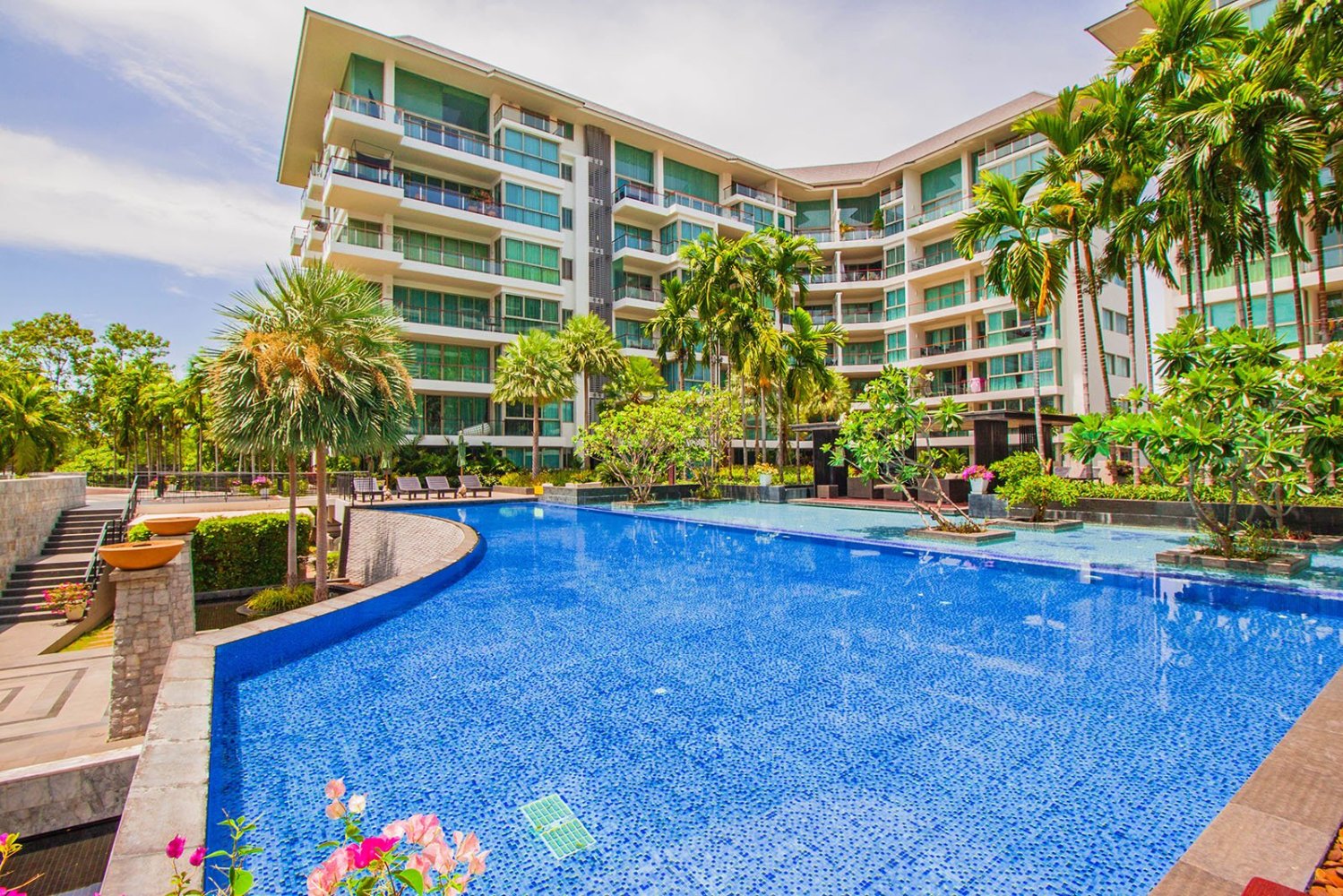 2 bedrooms Apartment in Pattaya, Thailand No. 20106