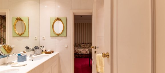 4 bedrooms Apartment in Madrid, Spain No. 153621 4