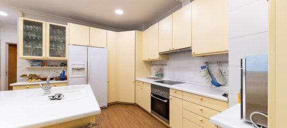 4 bedrooms Apartment in Madrid, Spain No. 153621 7