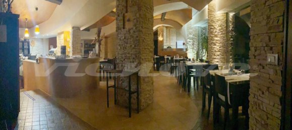 Propiedad comercial en Rocca di Cambio, Italy 400 m² No. 211039 2