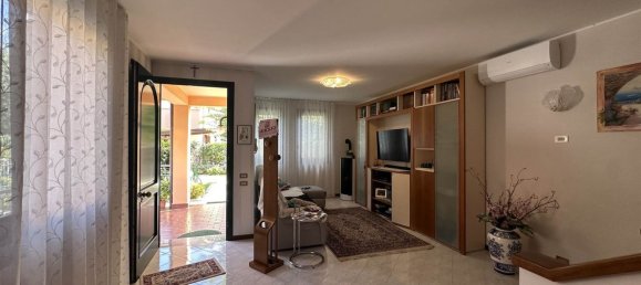 6 Schlafzimmer Villa in Montegrotto Terme, Italy, Nr. 318704 6