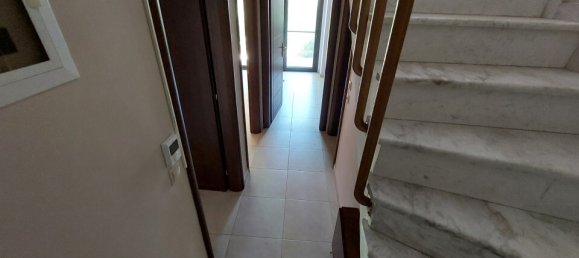 3 bedrooms Property in Pylaia, Greece No. 2076 10