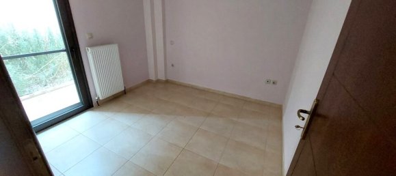 3 bedrooms Property in Pylaia, Greece No. 2076 11